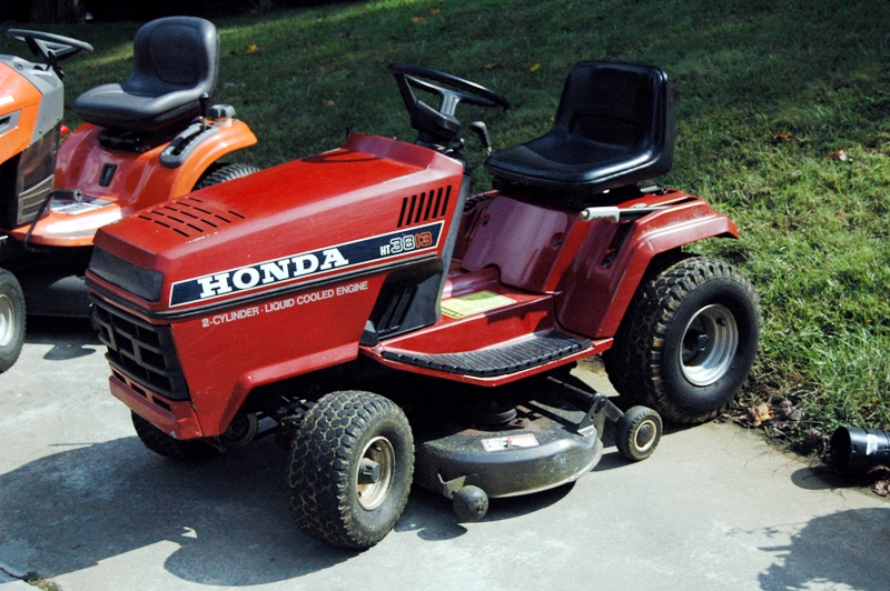 Honda 3813 riding mower engine #7