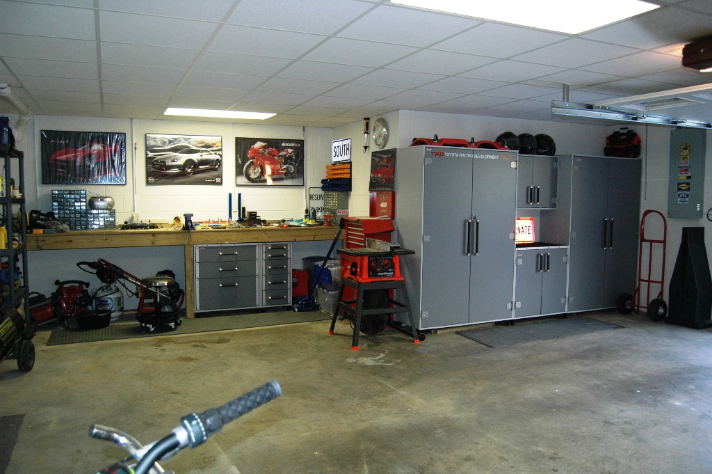 Coleman Garage Cabinets On Clearance At Lowe S The Garage